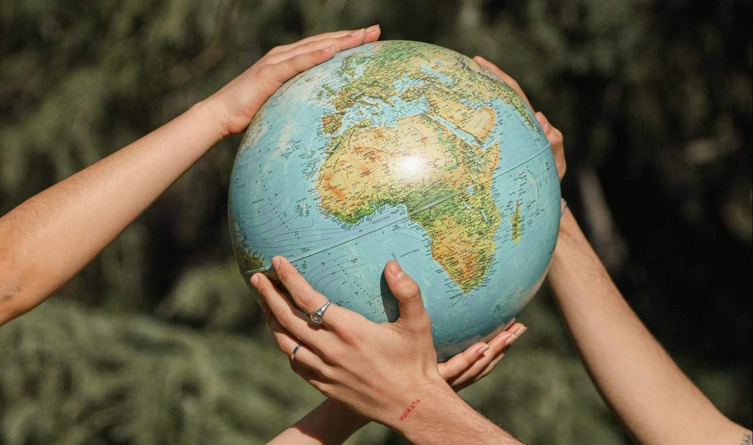 Joining hands in order to create a sustainable planet together
